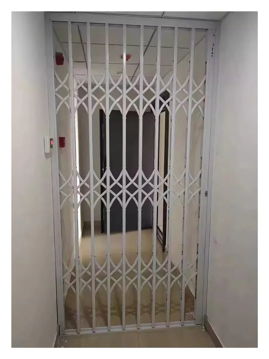 Bezpieczne ogrodzenie okienne dla psów i dzieci zamykane, aluminiowe zabezpieczenie przed wejściem, składane, przesuwne, Securi, regulowana wysokość 50, 230 cm, białe 100 x 210 cm